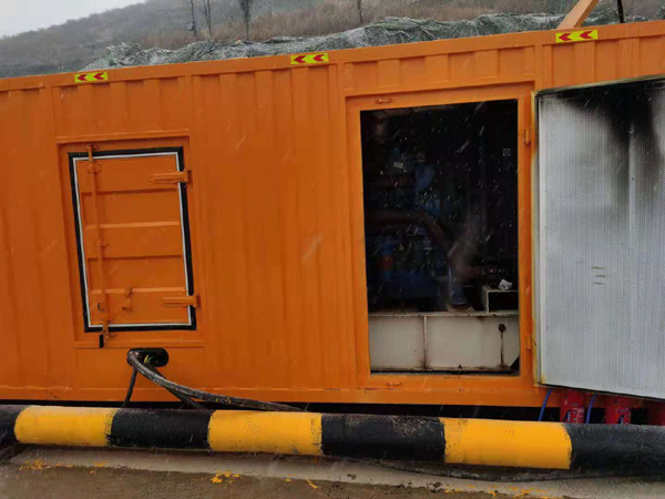 碧江发电机出租 柴油发电机组电压低报警怎么办？