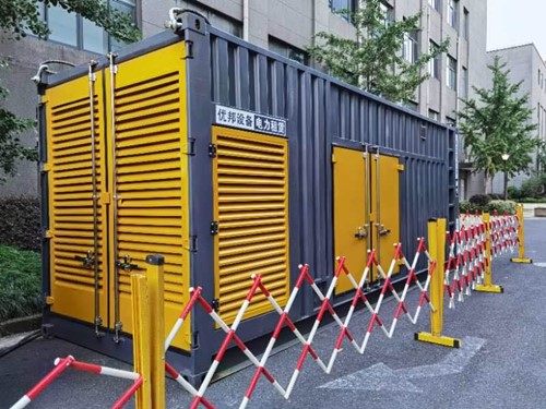 碧江如何使用转速表检查发动机的转速？