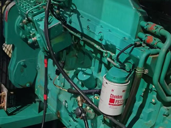 碧江如何确定新的发电机组控制系统是否与原系统兼容？